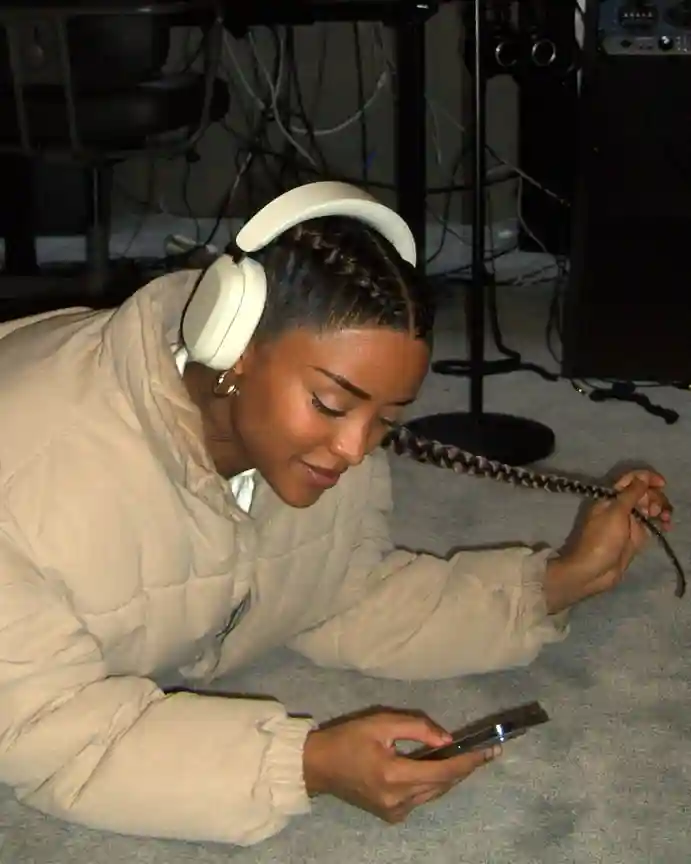 MONDO Over-Ear Greige