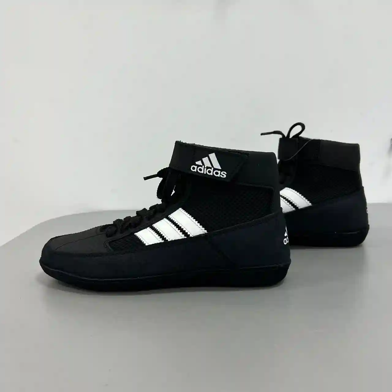 Incaltaminte lupta din suede m.43 Adidas (10645)
