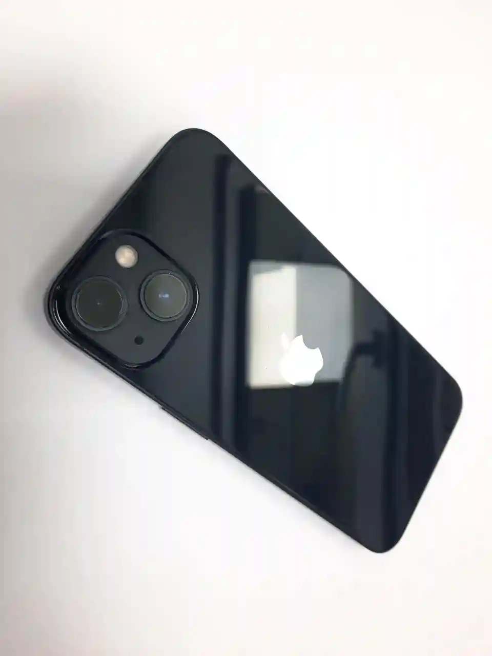 Apple iPhone 13  4 GB/ 128 GB/