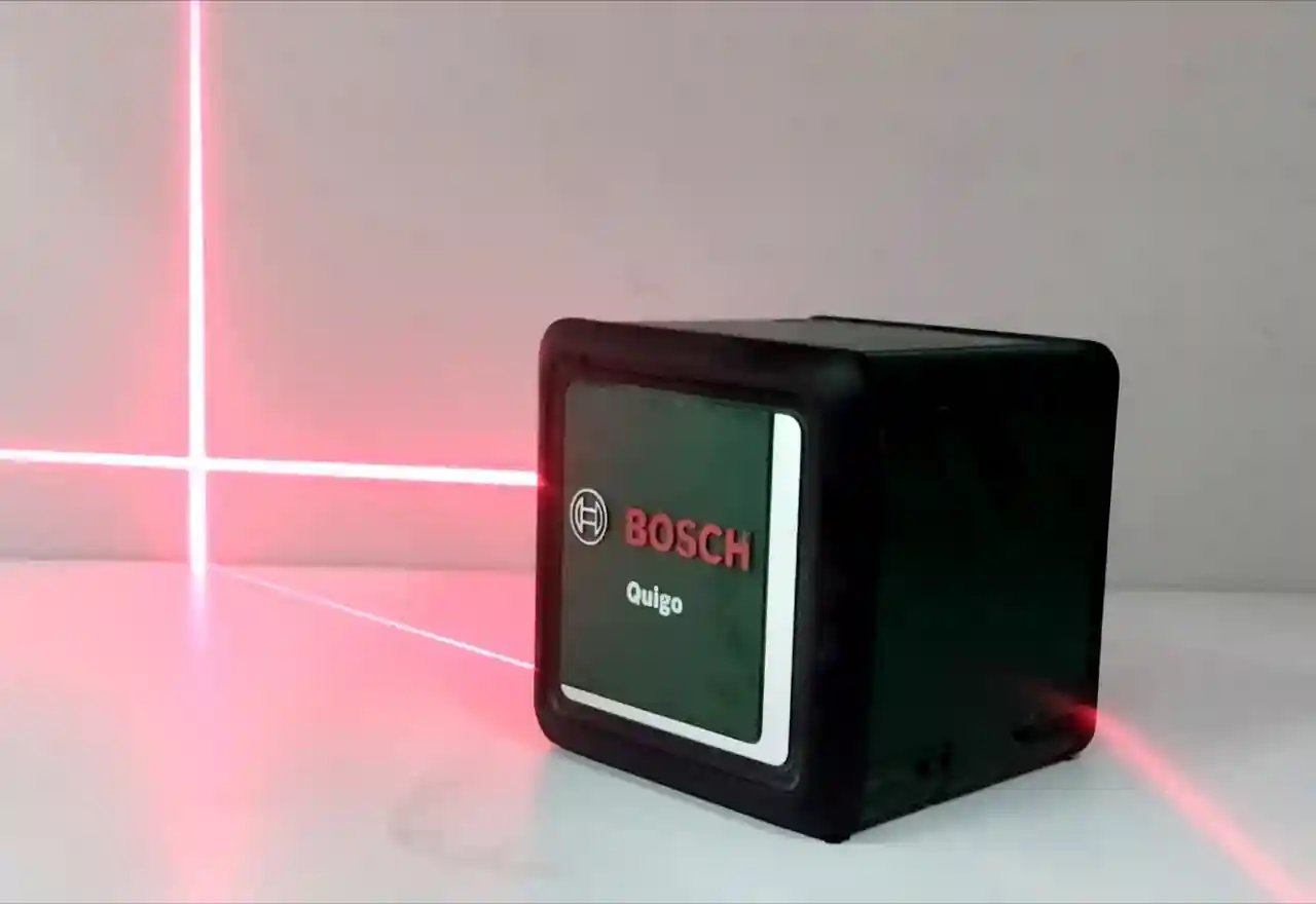 Лазерный уровень BOSCH Quigo 