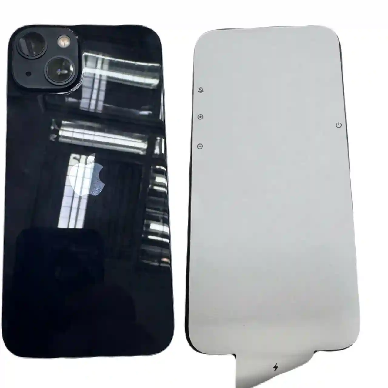 Apple iPhone 13  4 GB/ 128 GB/