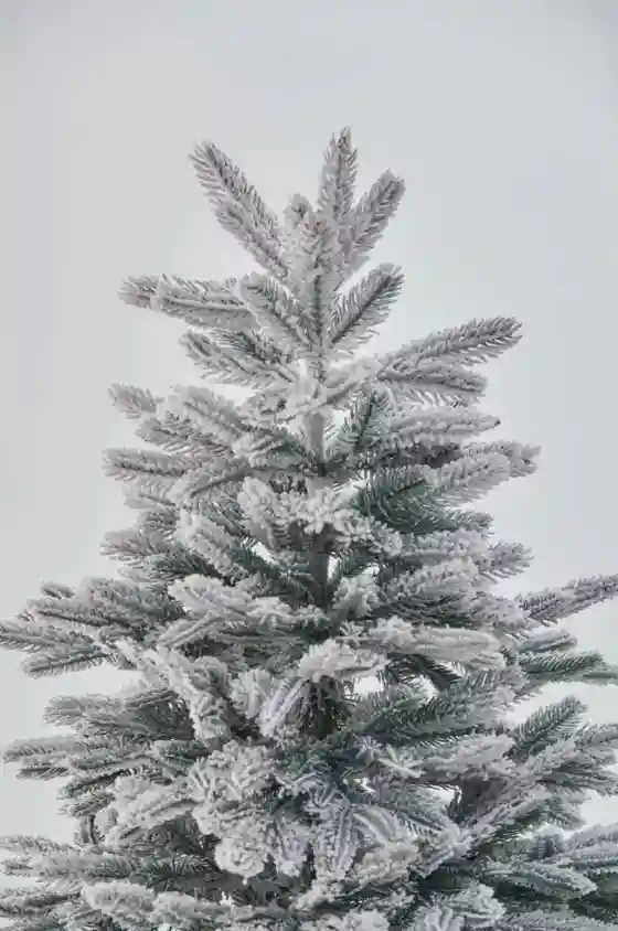 Искусственная ёлка SNOW ELITE 2.40м 2400 веток