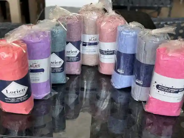 Set cearceaf cu 2 fețe de pernă 180x200 cm
