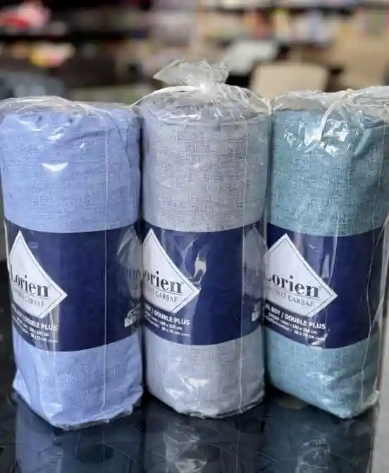 Set cearceaf cu 2 fețe de pernă 180x200 cm