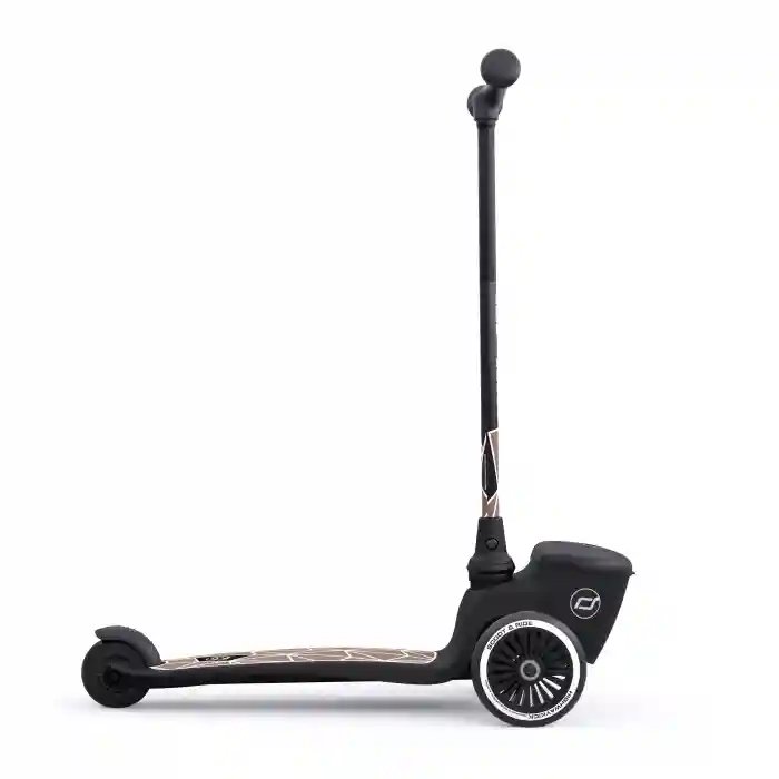 Trotineta Highwaykick 2 lifestyle brown lines