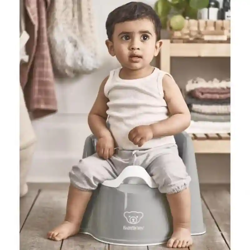 Olita cu protectie spate BabyBjorn Potty Chair White 