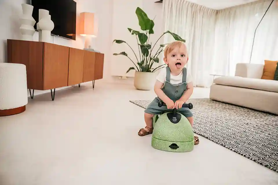 My First 3 in 1 Premergator&ride-on multifunctional, 6luni+, Olive 96616 Scoot&Ride