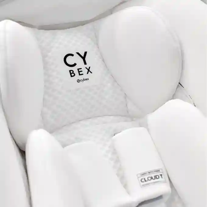Cybex scaun auto Cloud T i-Size Urban Mobility White
