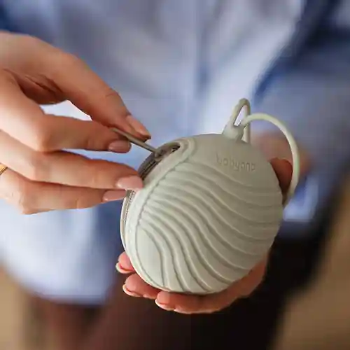 Carcasa din silicon pentru suzetă Bej, Babyono