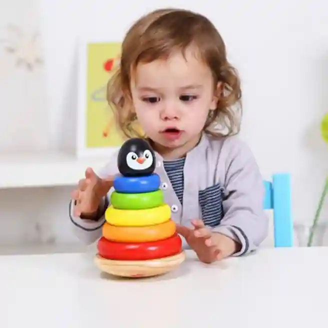Piramidă din lemn Pinguin, cod 57281