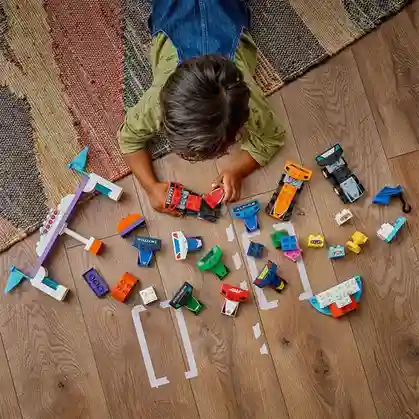 Constructor LEGO DUPLO Mașini și șoferi de curse F1, art. 10445