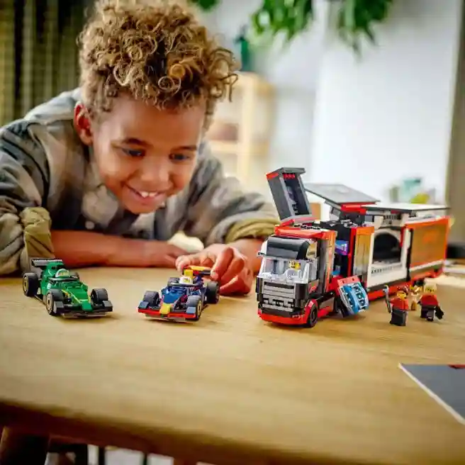 Конструктор LEGO City Грузовик F1 с автомобилями RB20 и AMR24 F1, арт. 60445