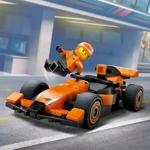 Конструктор LEGO City Пилот F1 на гоночном автомобиле McLaren, арт. 60442