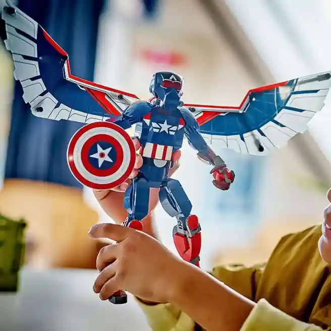Constructor LEGO Marvel Noua figură Căpitanul America, art. 76296