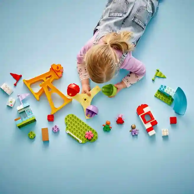 Constructor LEGO DUPLO Târgul de distracție, art. 10453
