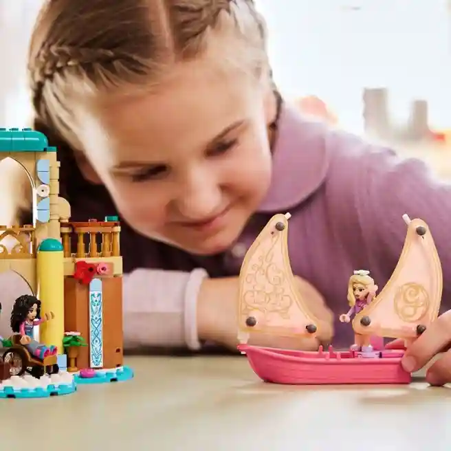 Constructor LEGO Wicked Glinda, Elphaba și Nessarose la Universitatea Shiz, art. 75681