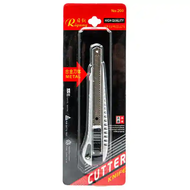 Cuțit de 9 mm cu carcasă din metal și fixator automat