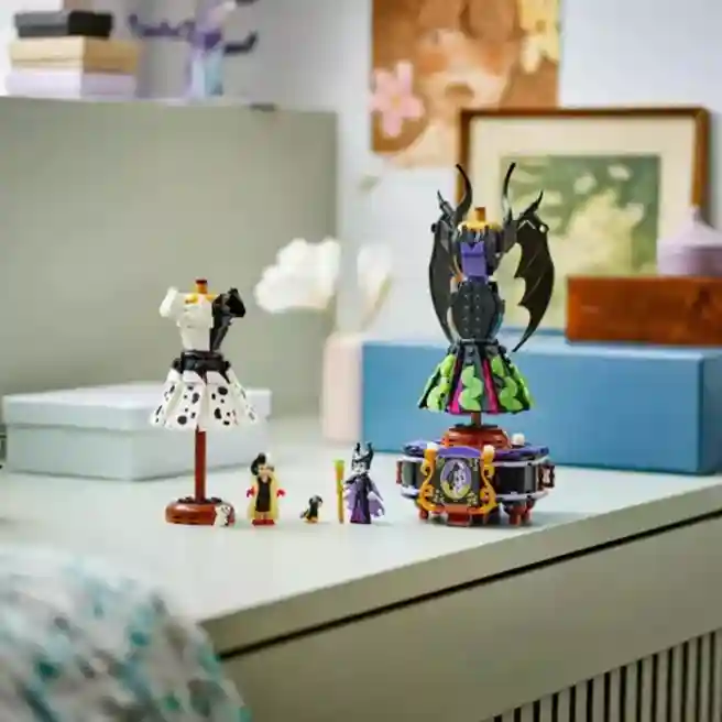 Конструктор LEGO Disney Платья Малефисенты и Круэллы Де Виль, арт  43262