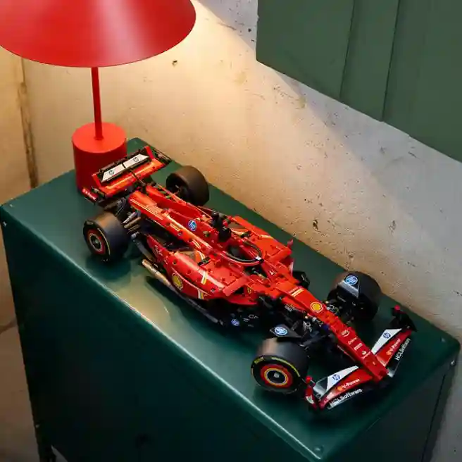 Конструктор LEGO Technic Ferrari SF-24 F1, арт  42207