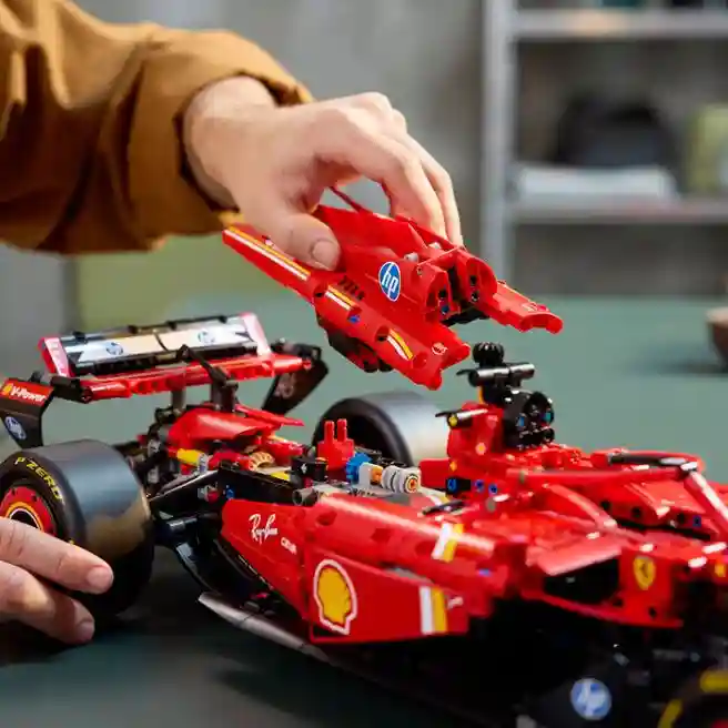 Конструктор LEGO Technic Ferrari SF-24 F1, арт  42207