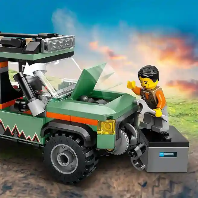 Constructor LEGO City Camion de munte offroad 4x4, art. 60447