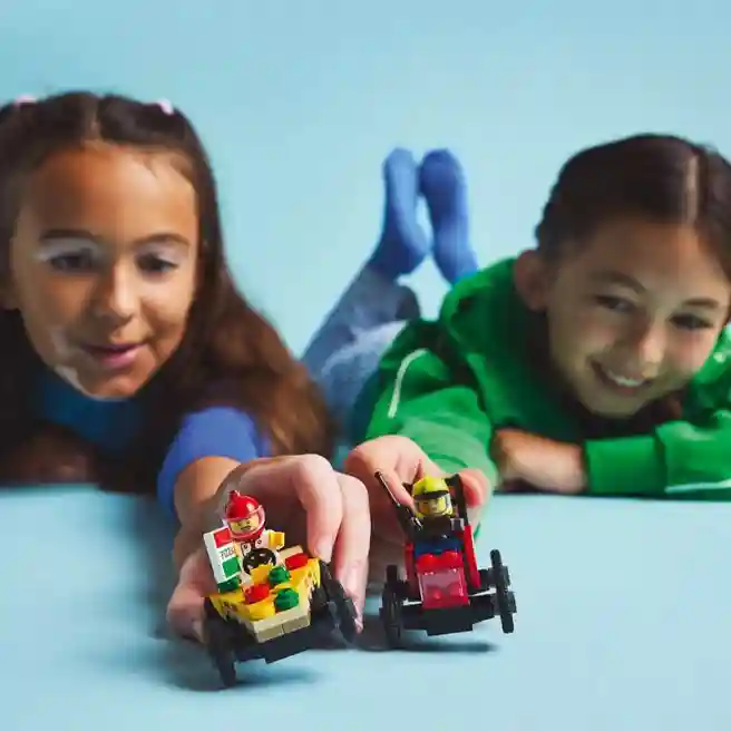 Конструктор LEGO City Гоночный автомобиль Пицца против пожарной машины, арт. 60458