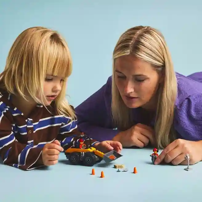 Конструктор LEGO City Желтый строительный колесный погрузчик, арт. 60450