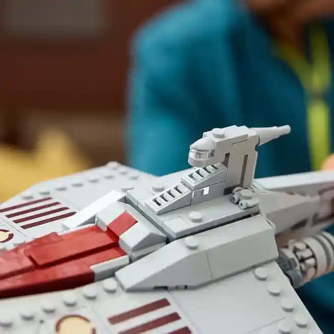Constructor LEGO Star Wars Nava de asalt clasa Acclamator, art. 75404