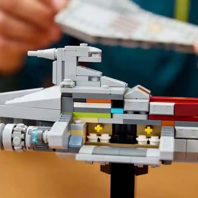 Constructor LEGO Star Wars Nava de asalt clasa Acclamator, art. 75404
