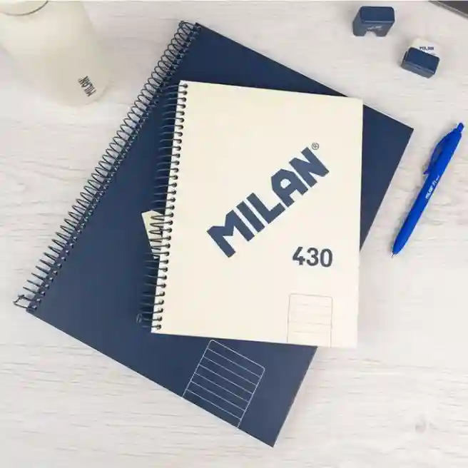 Caiet cu spiră A5 80 foi pătrățele MILAN copertă tare 430 Beige