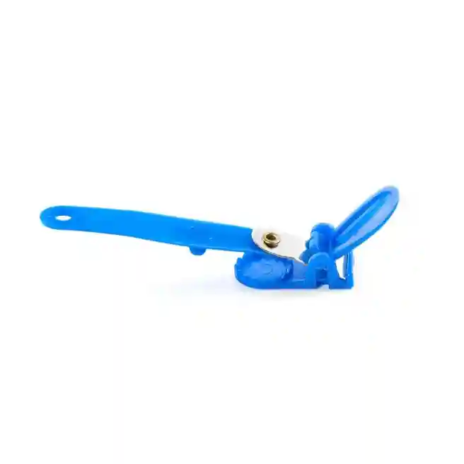 Clips pentru ecusoane, din plastic