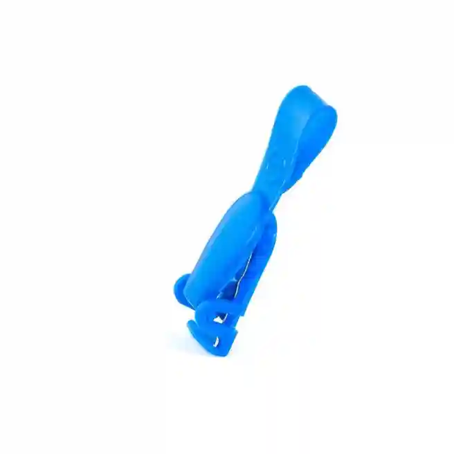 Clips pentru ecusoane, din plastic