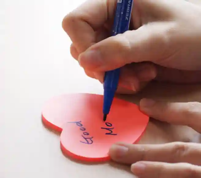 Hârtie pentru notițe STICKn, forma "inimă", 50 foi, 70x70