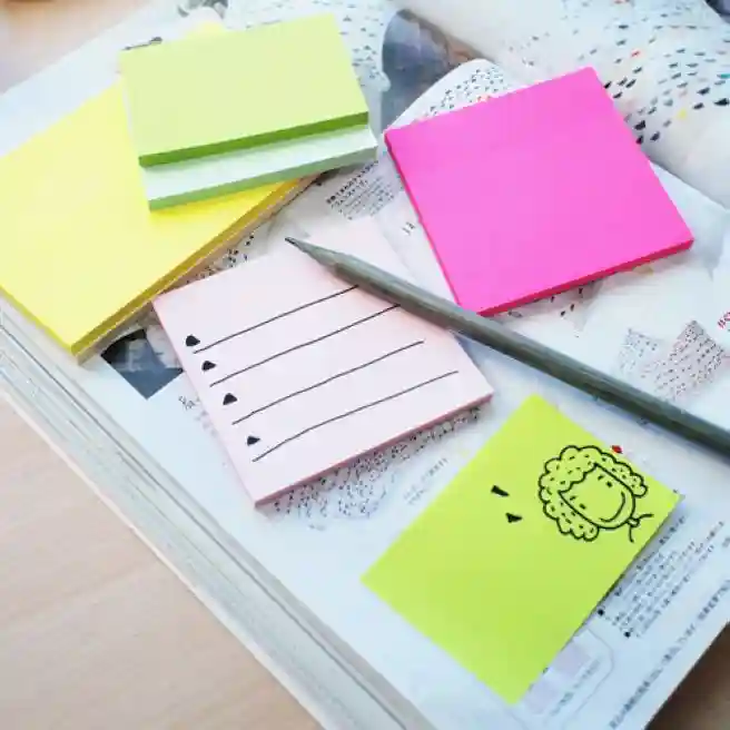 Bloc de hârtie pentru notițe STICKn, 76x76mm, (3 culori), neon, 50 file