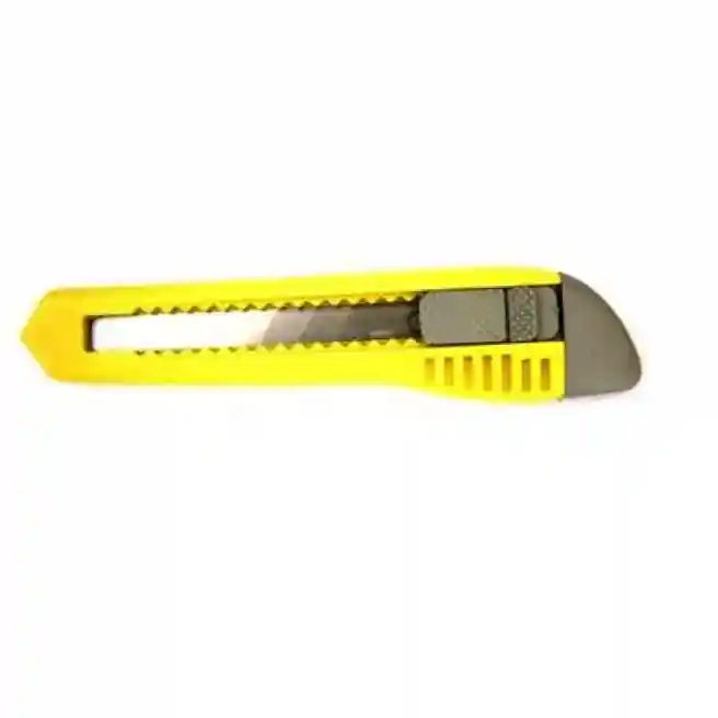 Cuțit de 18 mm în carcasă din plastic