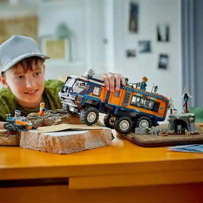 Конструктор LEGO City Грузовик научной лаборатории Arctic Explorer, арт. 60471