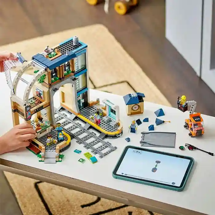 Constructor LEGO City Central Train Station, art. 60469