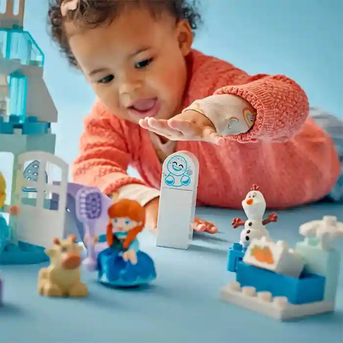 Constructor LEGO Duplo Anna and Elsas Frozen Castle Party, art. 10455