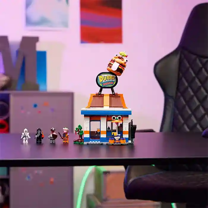 Конструктор LEGO Fortnite Ресторан Durrr Burger, арт. 77076