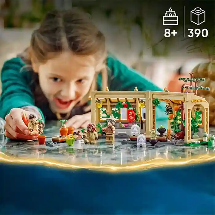 Constructor LEGO Harry Potter Hogwarts# Castle: Herbology Class, art. 76445