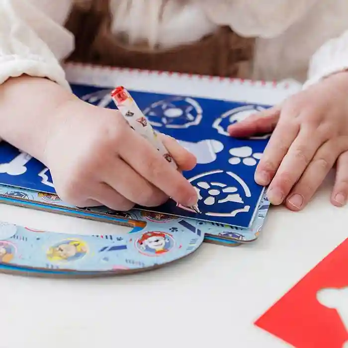 Paw Patrol Set creativ, cu șabloane, autocolante, foi de joc, pixuri gel
