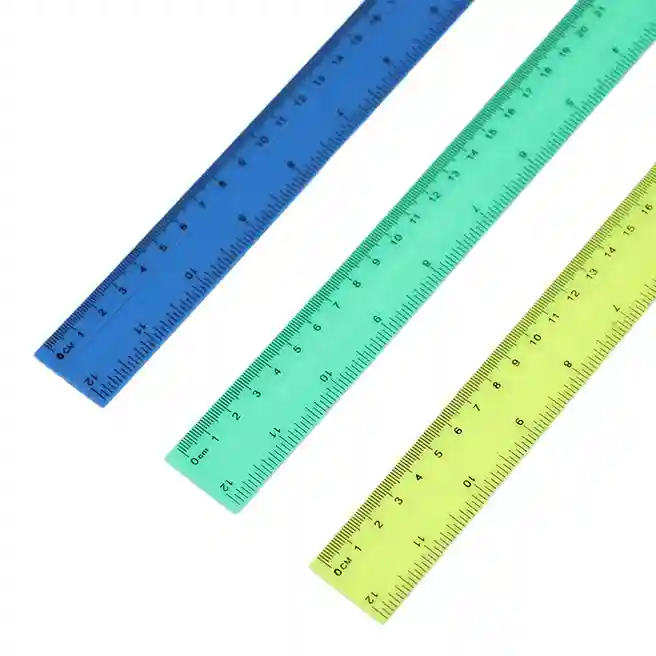 Riglă din plastic, colorată, 30 cm
