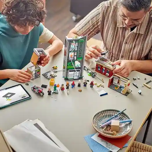 Конструктор LEGO Marvel Человек-паук против ОзКорпа, арт. 76324