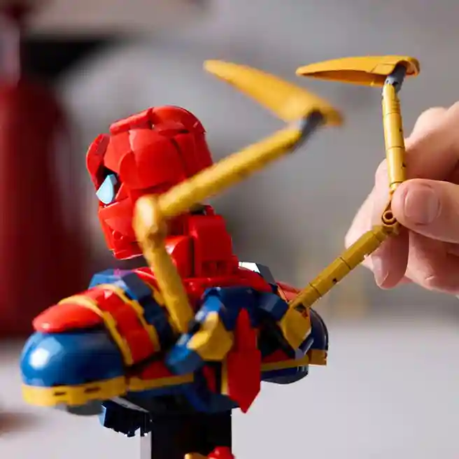 Конструктор LEGO Marvel Бюст Железного Человека-Паука, арт. 76326