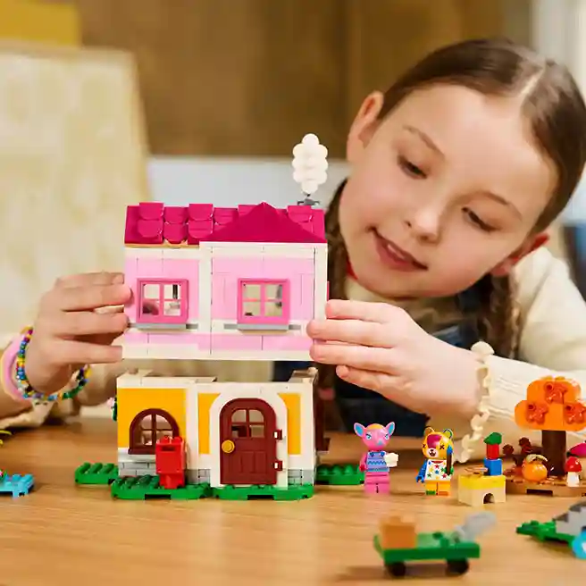 Конструктор LEGO Animal Crossing Креативные дома: Сезоны веселья, арт. 77057