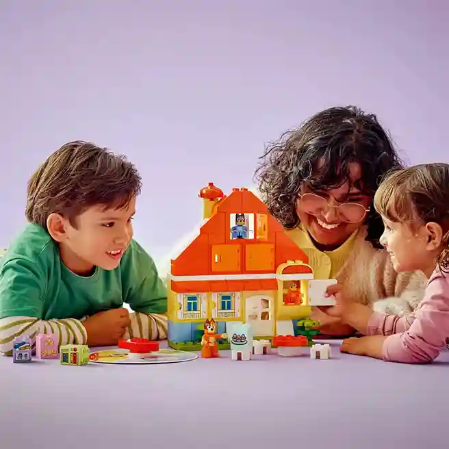 Constructor LEGO DUPLO Casa familiei lui Bluey cu joc de memorie, art. 10459