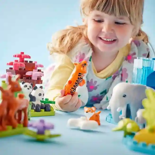 Constructor LEGO DUPLO Familii de animale sălbatice: 3 în 1, art. 10446