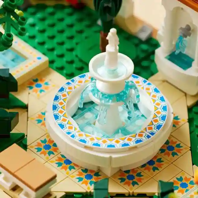 Конструктор LEGO Icons Фонтанный сад, арт. 10359