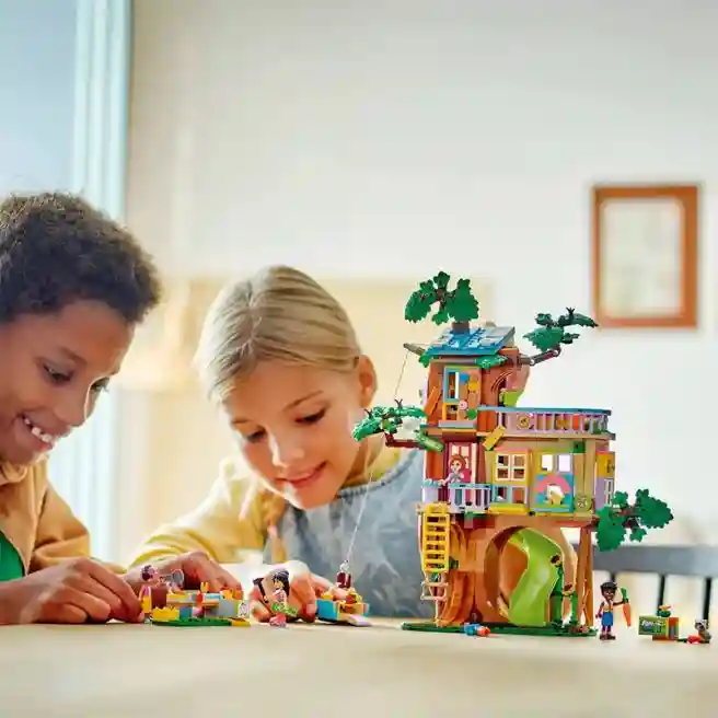 Конструктор LEGO Friends Дружба: Домик на Дереве. Тусовка, арт. 42652