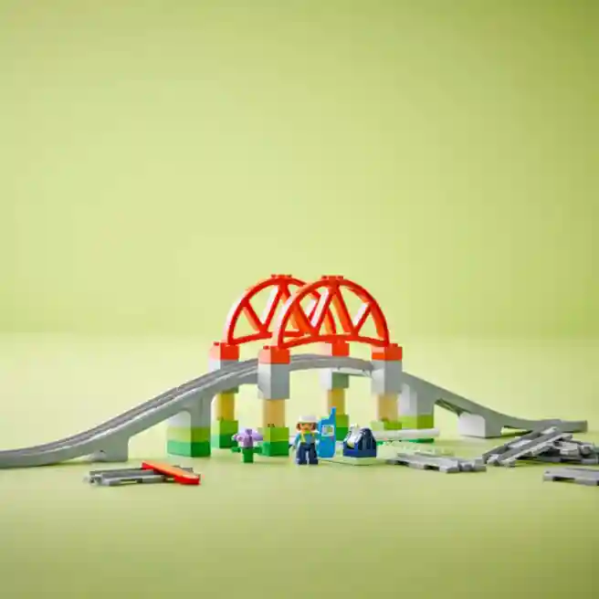 Constructor LEGO DUPLO Supliment Pod și șine feroviare, art. 10426